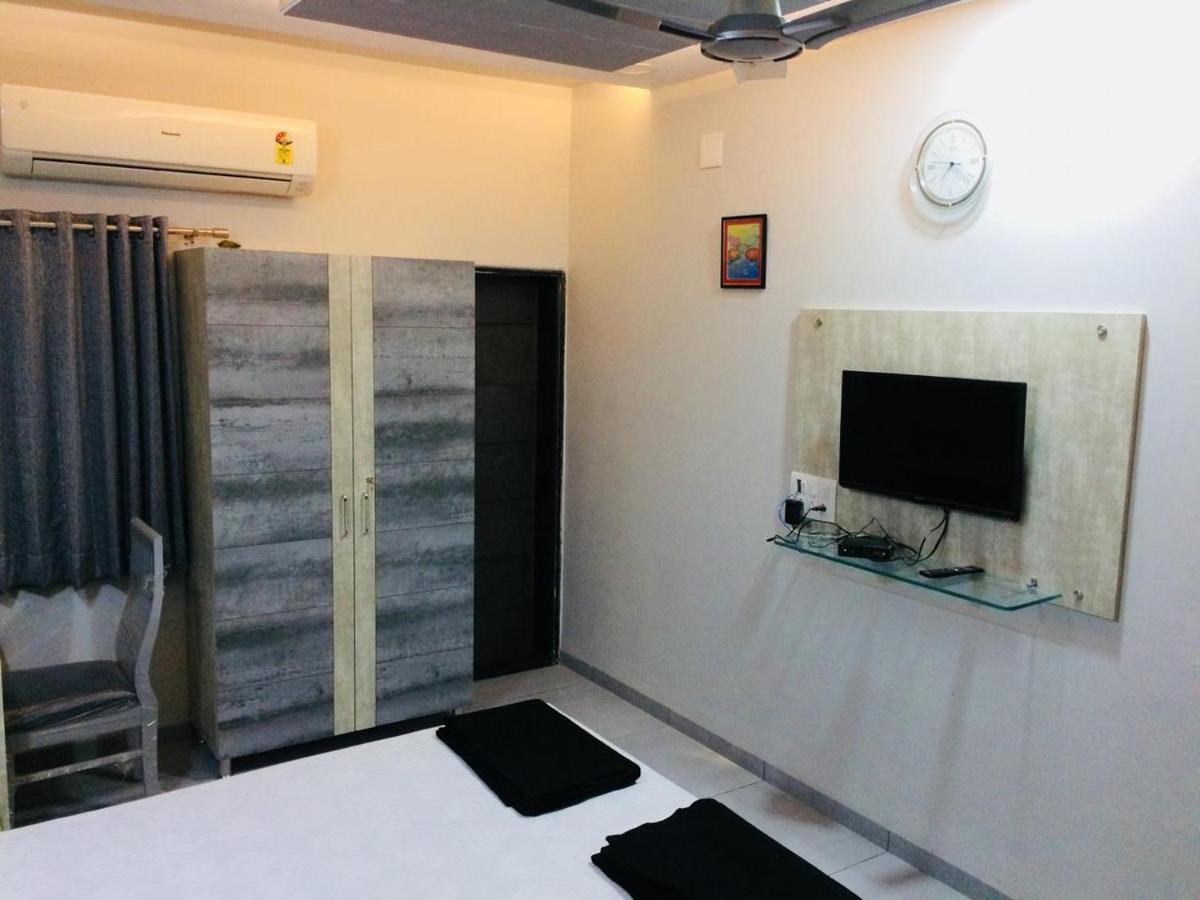 Laxmi Film City Resort Vadodara Exterior foto